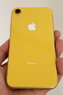 iPhone XRのイエローに機種変更！ 鮮やかで希少なカラーだけどあえて 